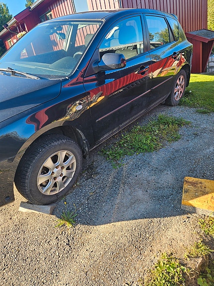 Mazda 3 2 of 15
