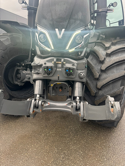 Valtra Demo Q 305 Utstyrsbombe! 2024, kr 2 445 000,-