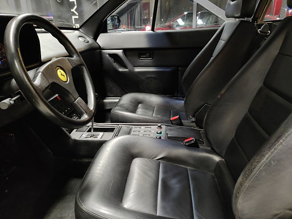 Ferrari Mondial 9 of 12