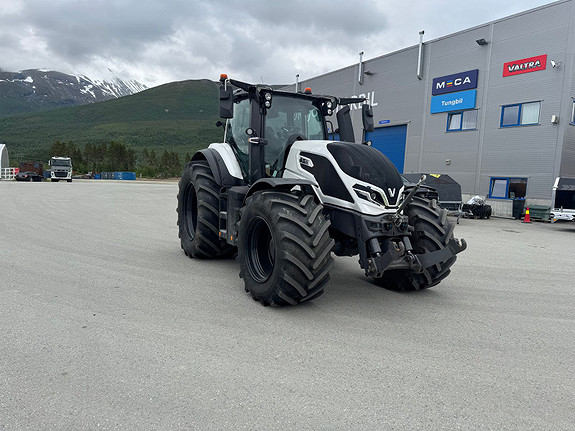 Valtra Q305 2023, kr 2 150 000,-