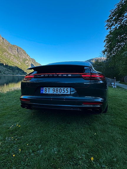 Porsche Panamera 16 of 30