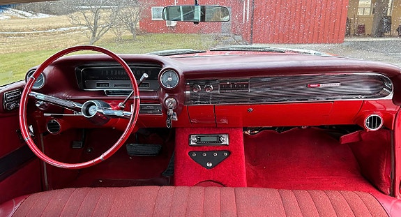 Cadillac Deville 3 of 5