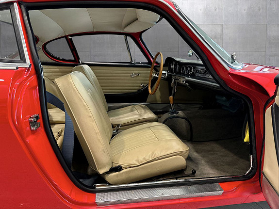 Volvo P1800