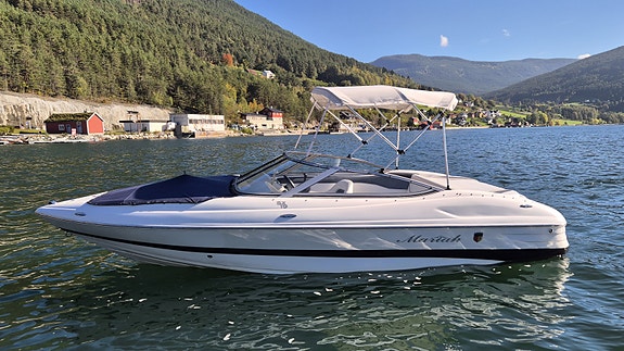 Mariah 19 SX bowrider,  diesel 1,7 3 of 5