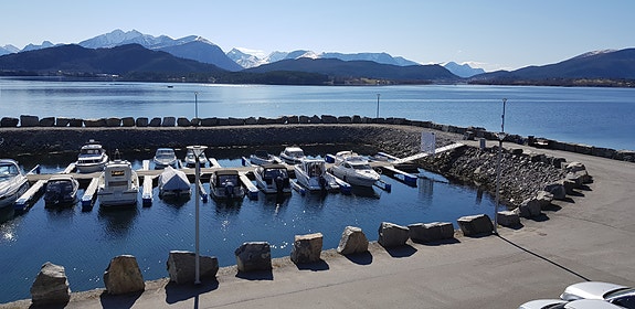 Spjelkavika Marina - Ledig båtplass på 4,5 meter bredde i Spjelkavika Marina 2 of 5