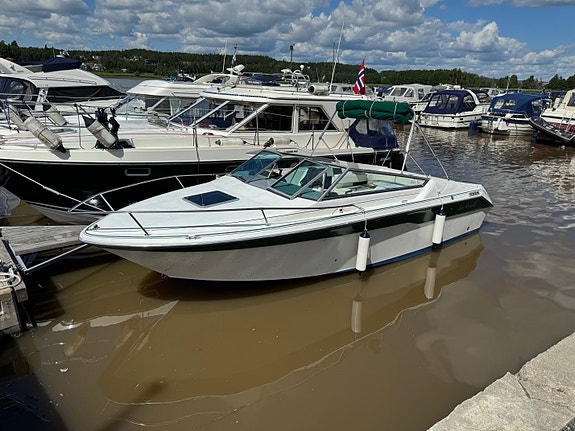 24' SeaRay daycruiser. Ny prisjustering. Pris kan diskuteres. 3 of 5