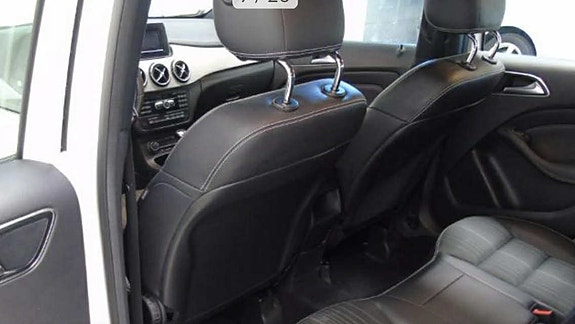 Mercedes-Benz B180 6 of 12