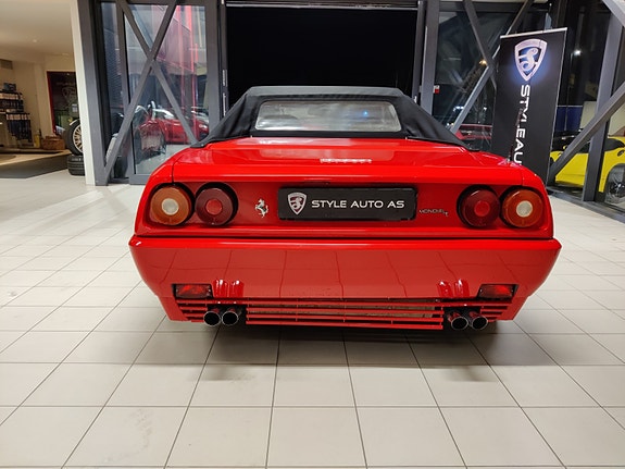Ferrari Mondial 4 of 5