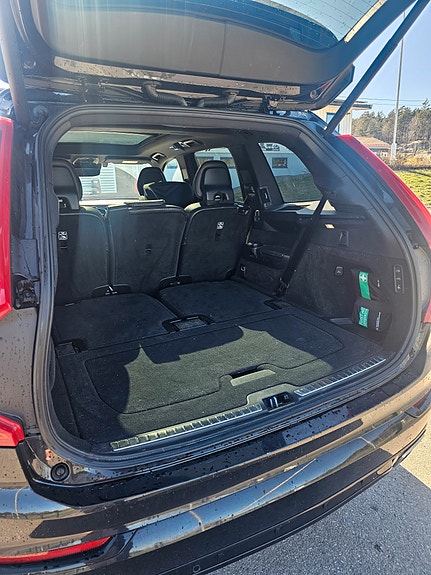 Volvo XC90 21 of 21