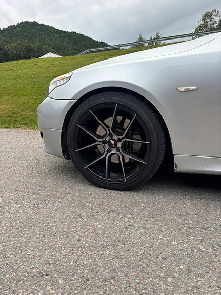 BMW 550i 5 of 15