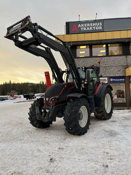 Valtra T234Direct 2017, kr 1 025 000,-