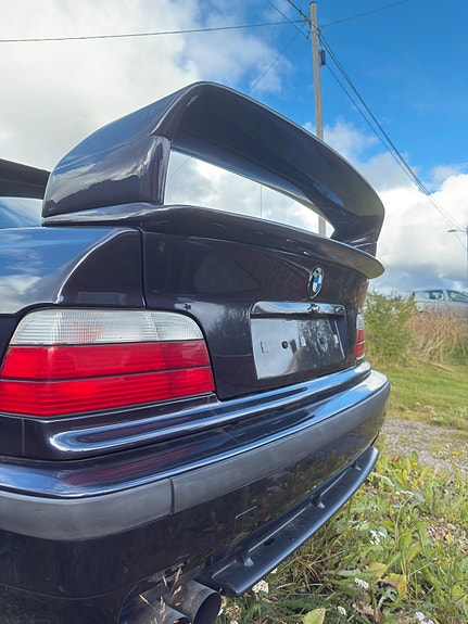 BMW 328i 12 of 30