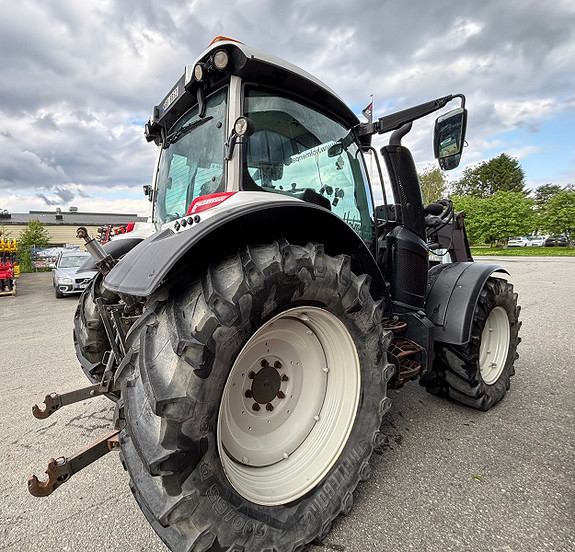 Valtra N154 Versu, vinterpakke, laster lite timer! 2017, kr 849 000,-