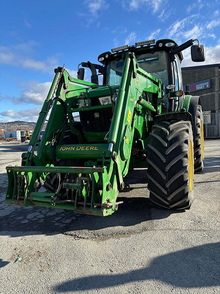 John Deere 6125R 50 KM, Trinløs, GPS ready, laster 2013, kr 749 000,-