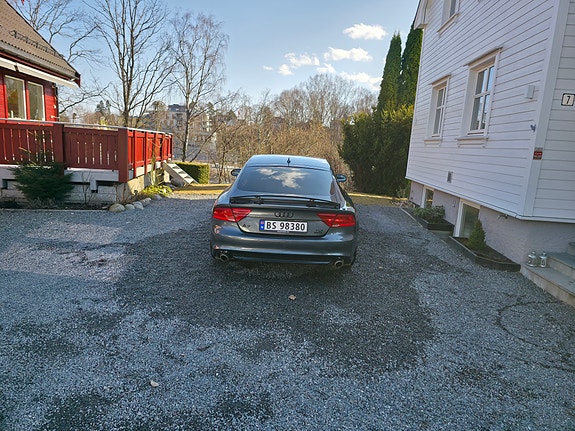 Audi A7 2 of 19