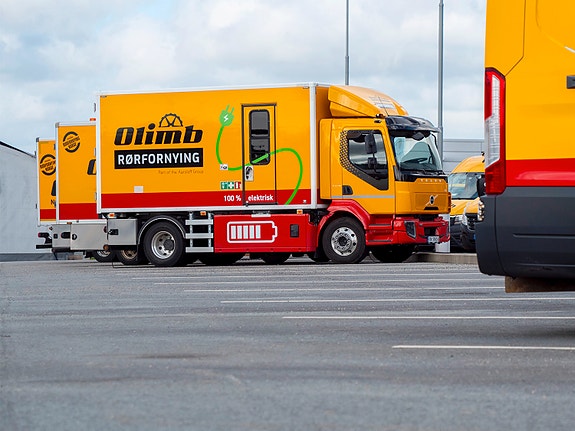 Vi har også elektriske biler og utstyr som du får være med på å bygge opp.