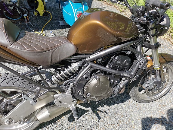 Kawasaki Versys 650 / Custom 4 of 11