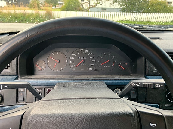 Volvo 740 16 of 18