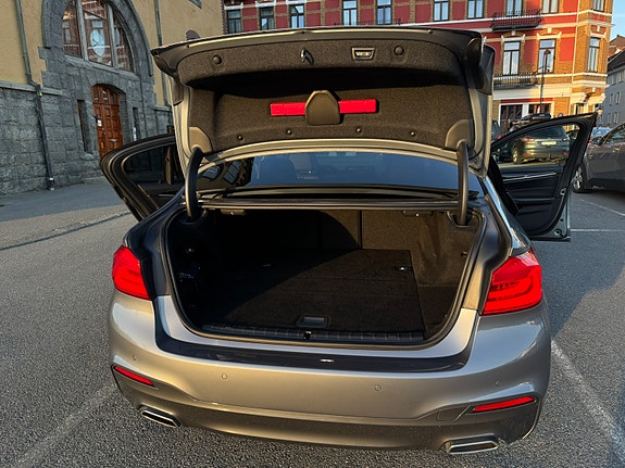 BMW 530e 18 of 30