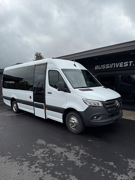 Mercedes-Benz Sprinter 519CDI - 17 seter - Godt utstyrt - Godkjent rullestol