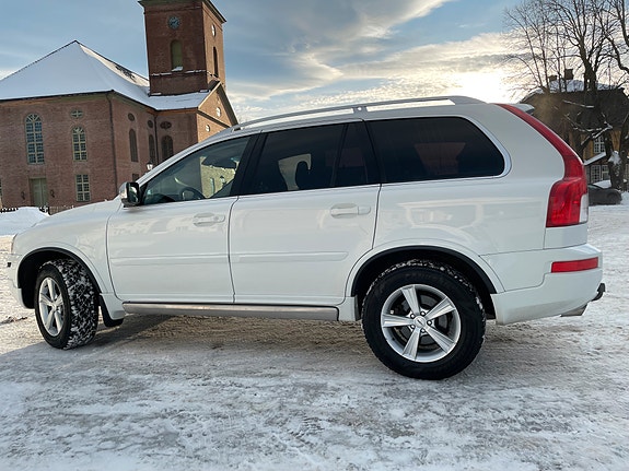 Volvo XC90 18 of 26