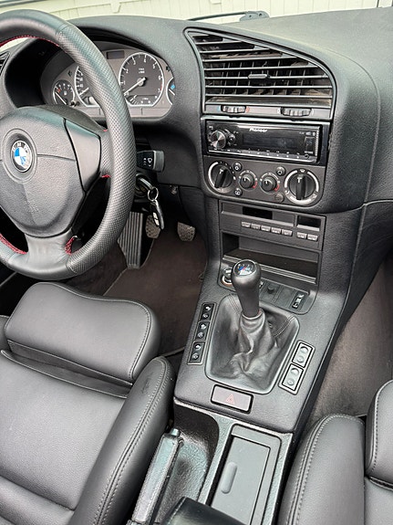 BMW 320 13 of 17