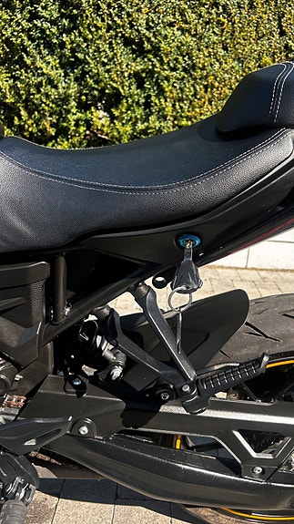 VOGE 125 R 10 of 17