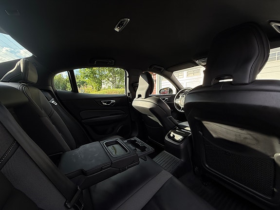 Volvo S60 24 of 30
