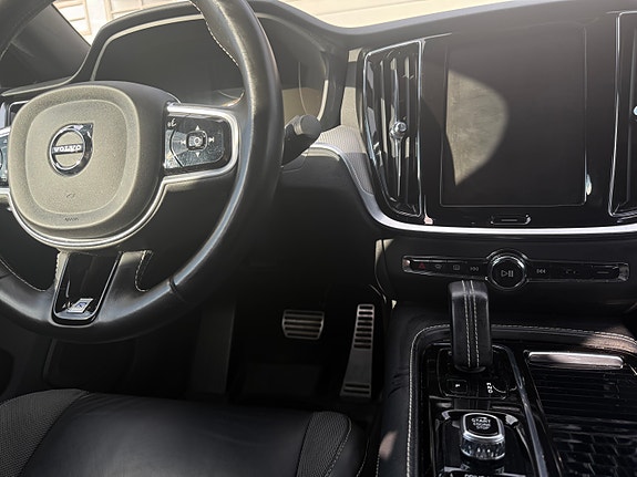 Volvo S60 19 of 30