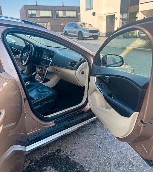 Volvo V40 13 of 18