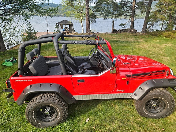 Jeep Wrangler 6 of 16