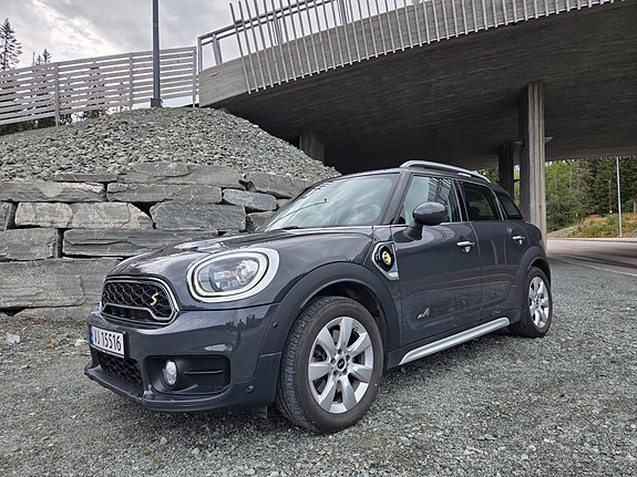 MINI Countryman Cooper SE 2 of 30