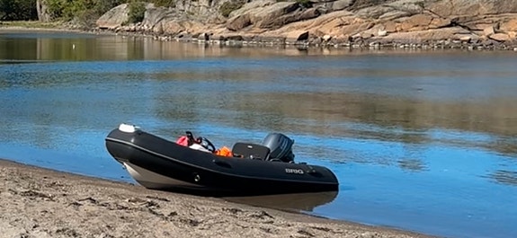 SOMMERKUPP!! Komplett båt og henger med YAMAHA 20HK 2024 mod. Powertrim BILLIG 4 of 5