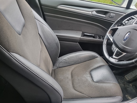 Ford Mondeo 9 of 16