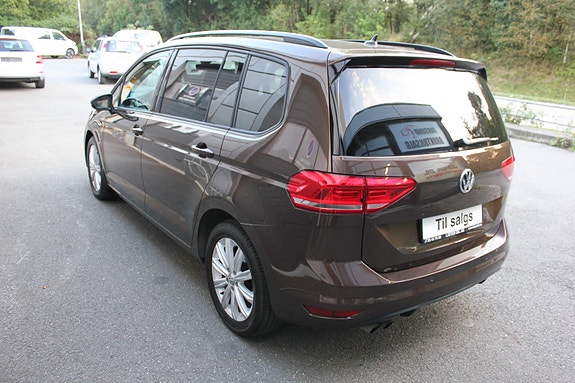 Volkswagen Touran 11 of 29