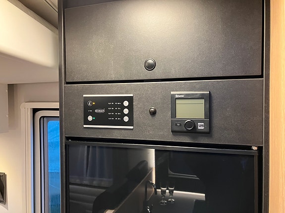 Sunlight T-68 Til Leie Sunlight 2025 modell, mye utstyr. 165 HK.  Prøv bobillivet, det er fantastisk både vår, sommer og høst. Fra kr 6900,- 11 of 30