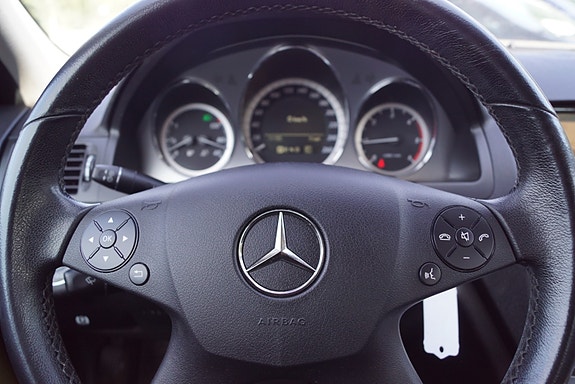 Mercedes-Benz C-Klasse 17 of 30