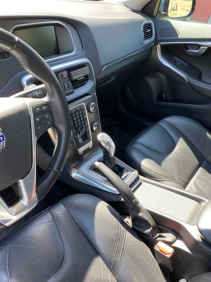 Volvo V40 12 of 21