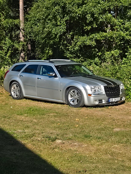 Chrysler 300C 6 of 30