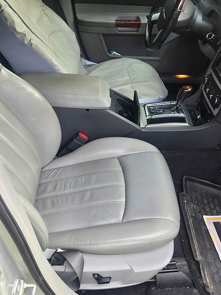 Chrysler 300C 26 of 30