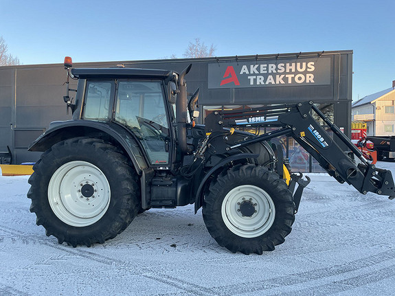 Valtra N142 Versu 2011, kr 575 000,-