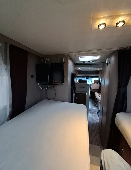 Adria Matrix Supreme SL 14 of 16