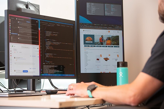 Vi jobber i et agilt miljø med korte avstander fra idé til produksjon.