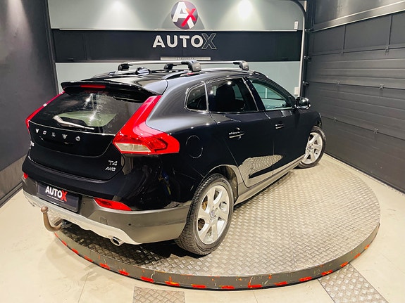 Volvo V40 Cross Country 9 of 30
