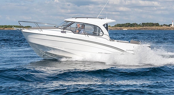 Beneteau Antares 8 V2 | Suzuki DF250APX Sort motor