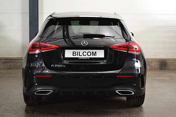 Mercedes-Benz A250 e 4 of 5
