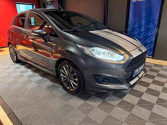 Ford Fiesta 3 of 5