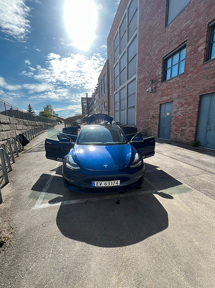 Tesla 2019 M3 Long Range AWD Vin 5YJ3E7EB8KF240404