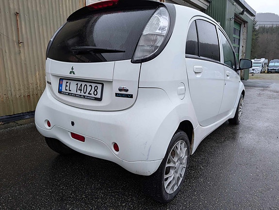 Mitsubishi i-Miev 2 of 10