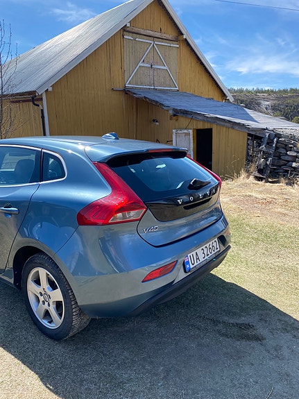Volvo V40 3 of 21